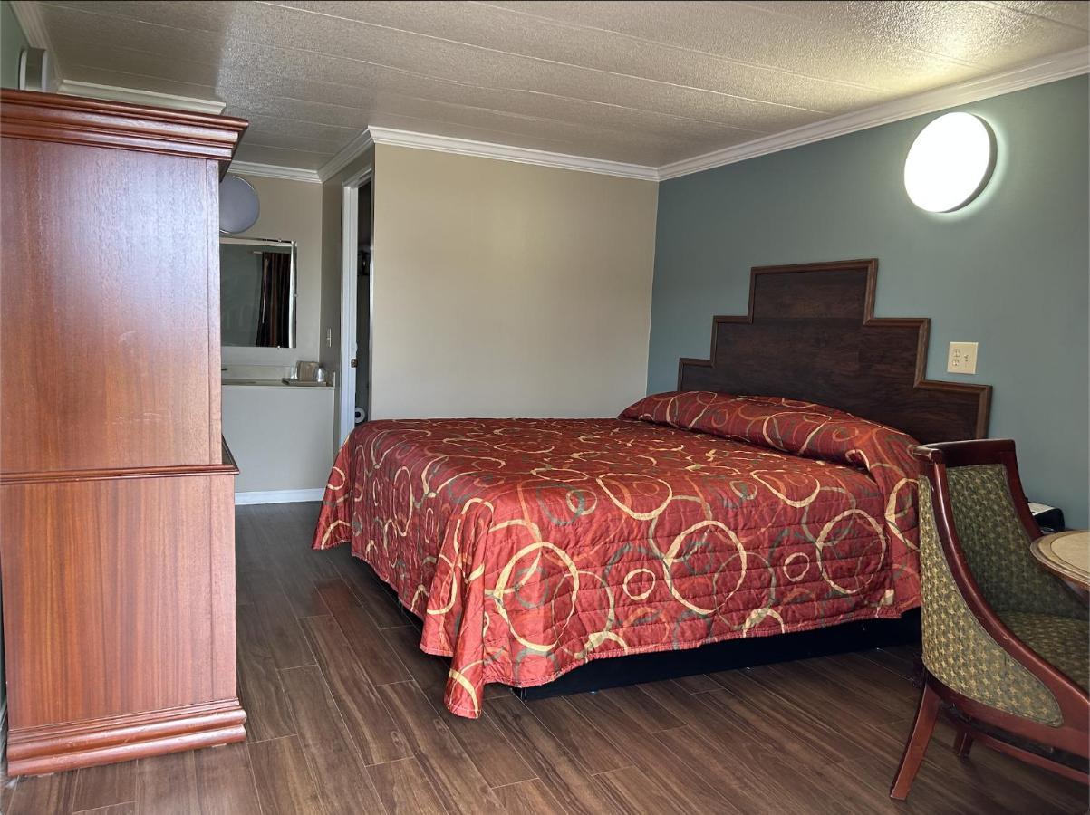 Spanish Inn Motel Brookhaven Bagian luar foto